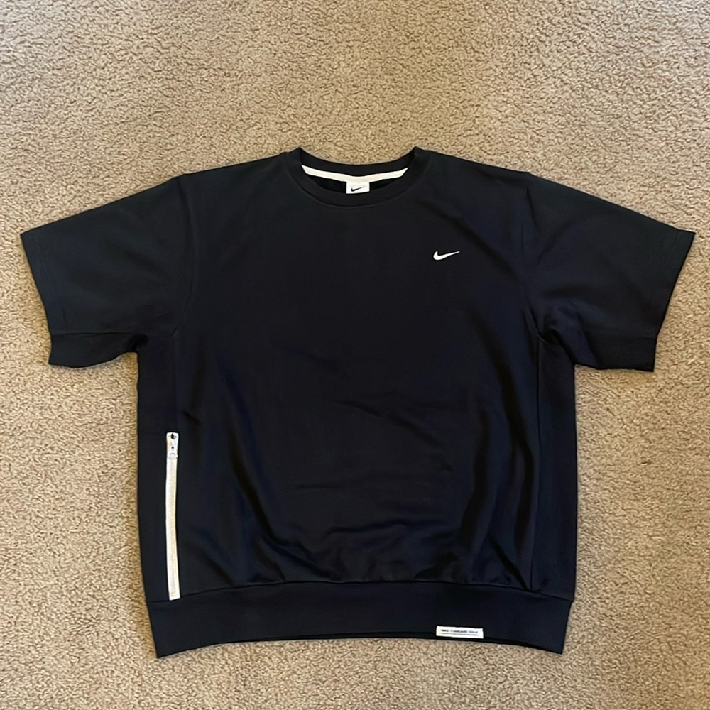 NIKE DRI-FIT SHORT SLEEVE CREWNECK